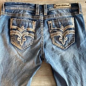 EUC. Rock Revival Vien easy crop